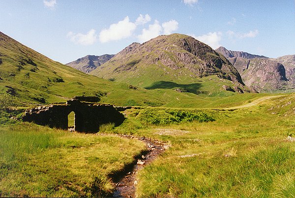 gcoebrg.jpg (100099 bytes)