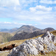 Maamturks: Binn idir an da Log